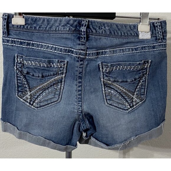 Maurices Shorts Womens 9/10 Denim 32X3 Blue Distressed Stretch Casual - Picture 7 of 12